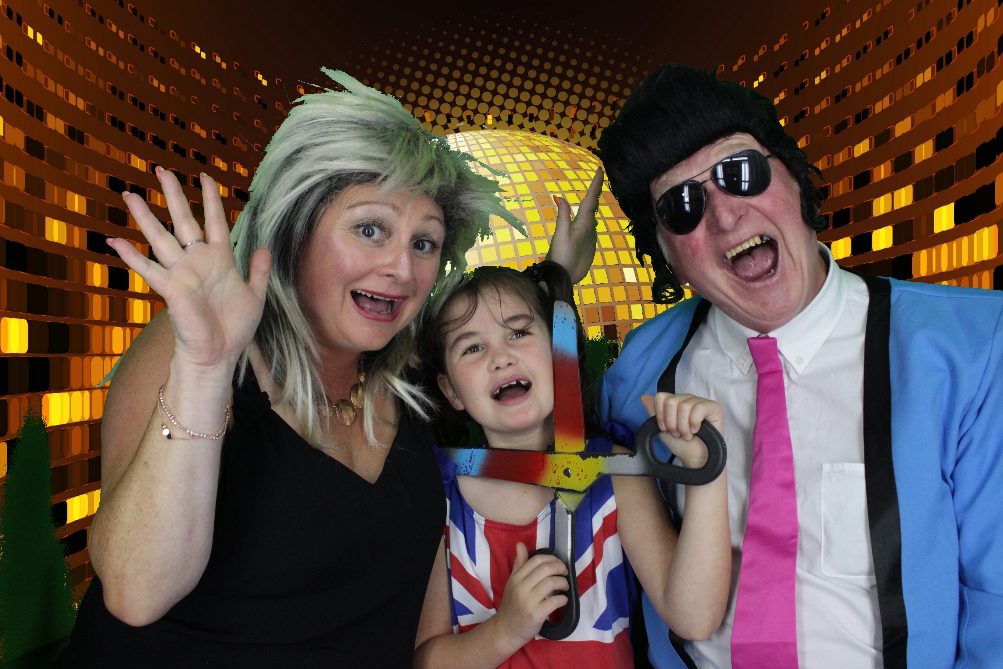 Simon's 50th Birthday | View more photos from the event at gallery.myphotoboothexperience.co.uk/u/MyPhotoBoothExperienceLtd/Simons-50th-Birthday